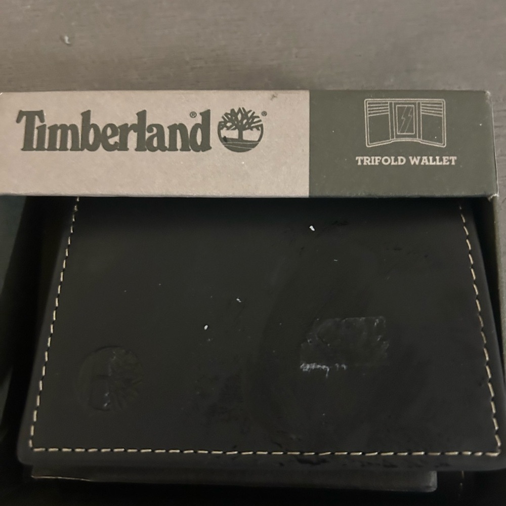 Timberland Men's Slim fold Genuine Leather Wallet Color: Black